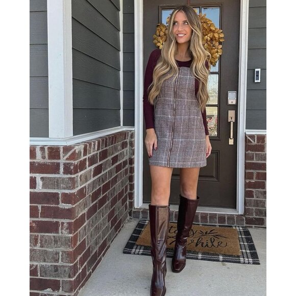 Women Maroon Polyurethane Knee High Square Toe Side Zipper Block Heel Tall Boots - Picture 2 of 9